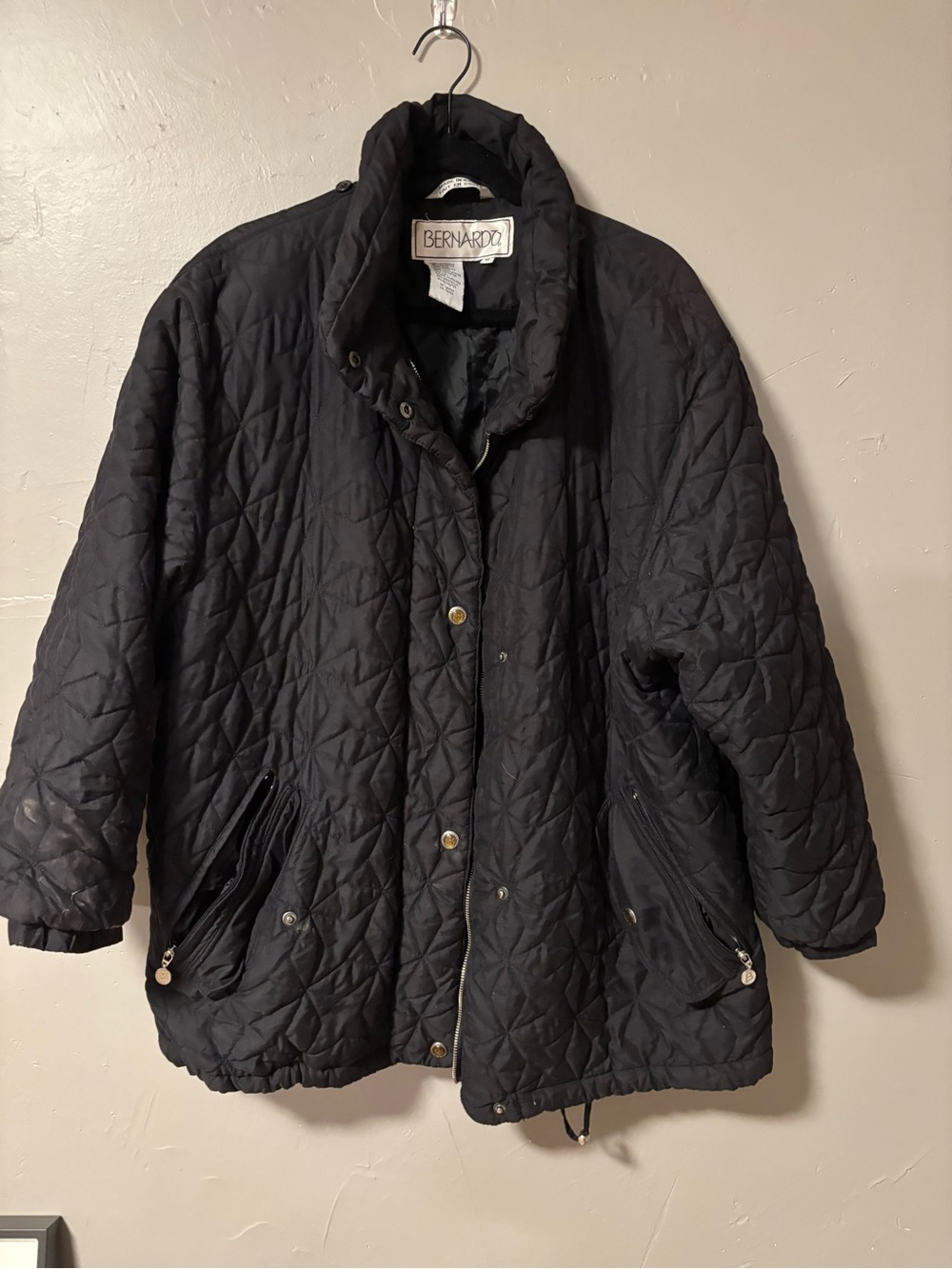Bernardo Black Quilted Puffer Jacket with Snap Front
